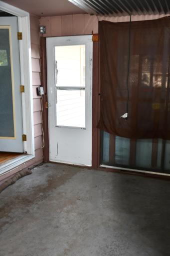 308 Maple Avenue S, Thief River Falls, MN 56701