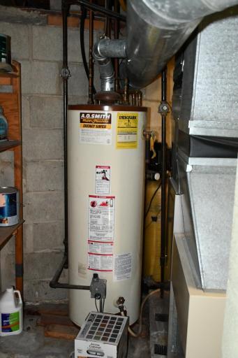 308 Maple Avenue S, Thief River Falls, MN 56701