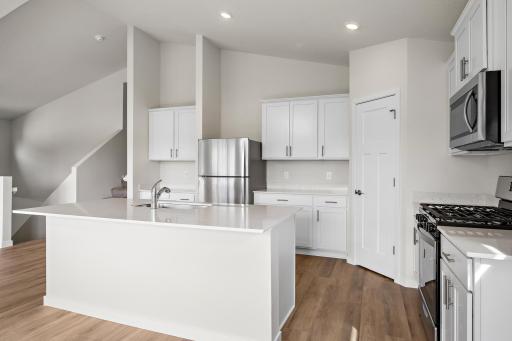 623 Redwood Loop N, Cambridge, MN 55008