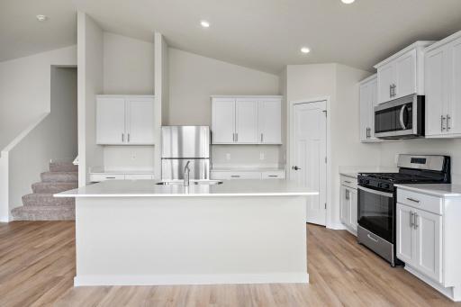 623 Redwood Loop N, Cambridge, MN 55008