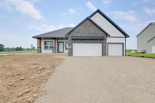 Photo for 909 Acorn Court, Hudson, WI 54016 - listing #6748364 909 Acorn Court, Hudson, WI 54016