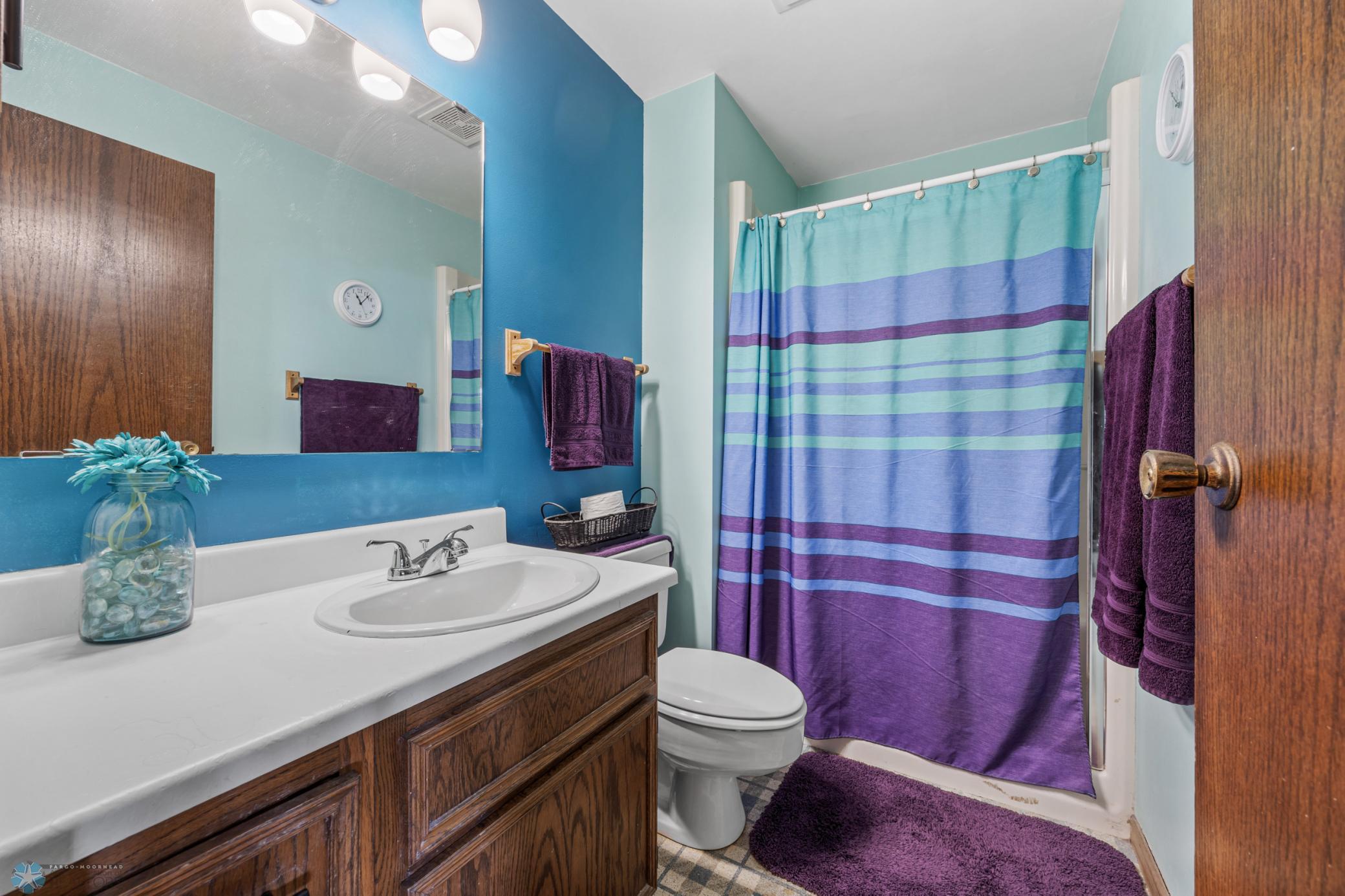 Bathroom2.jpg