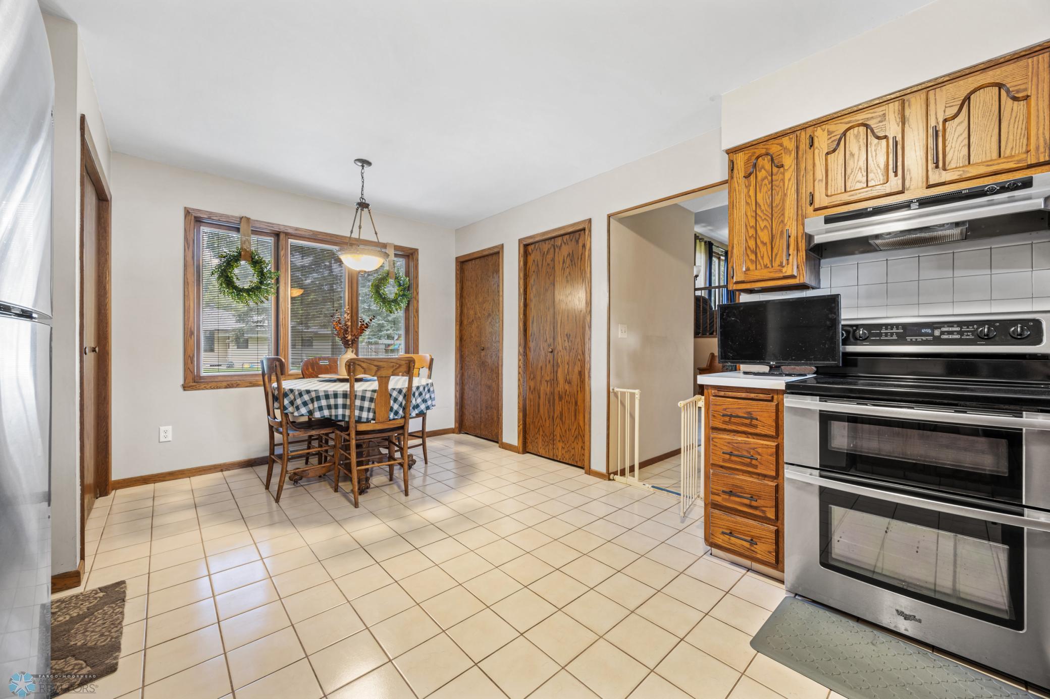 Kitchen/DIning.jpg