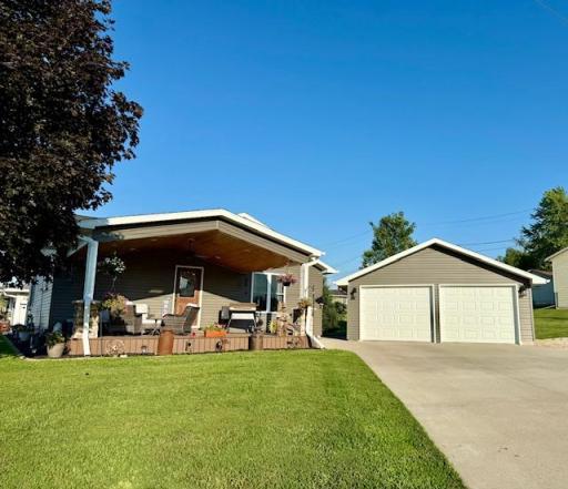 602 E Newburg Avenue, Mabel, MN 55954