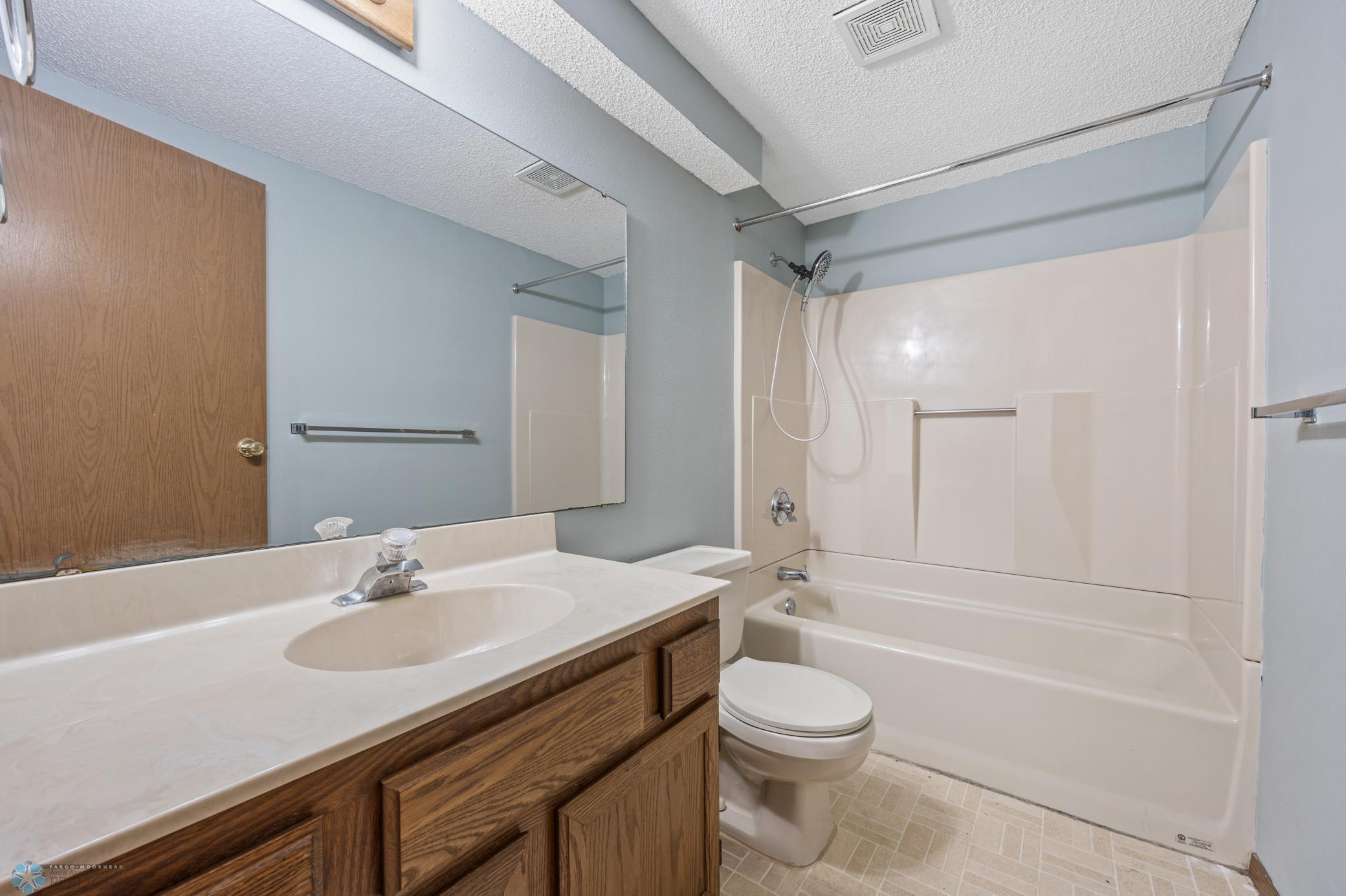 Fully Bathroom - Basement