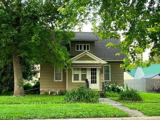 523 2nd Avenue SE, Wells, MN 56097