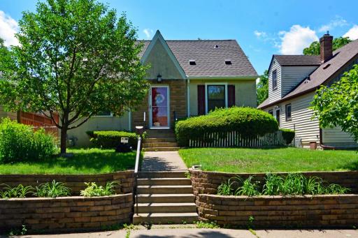 1734 Sherwood Avenue, Saint Paul, MN 55106