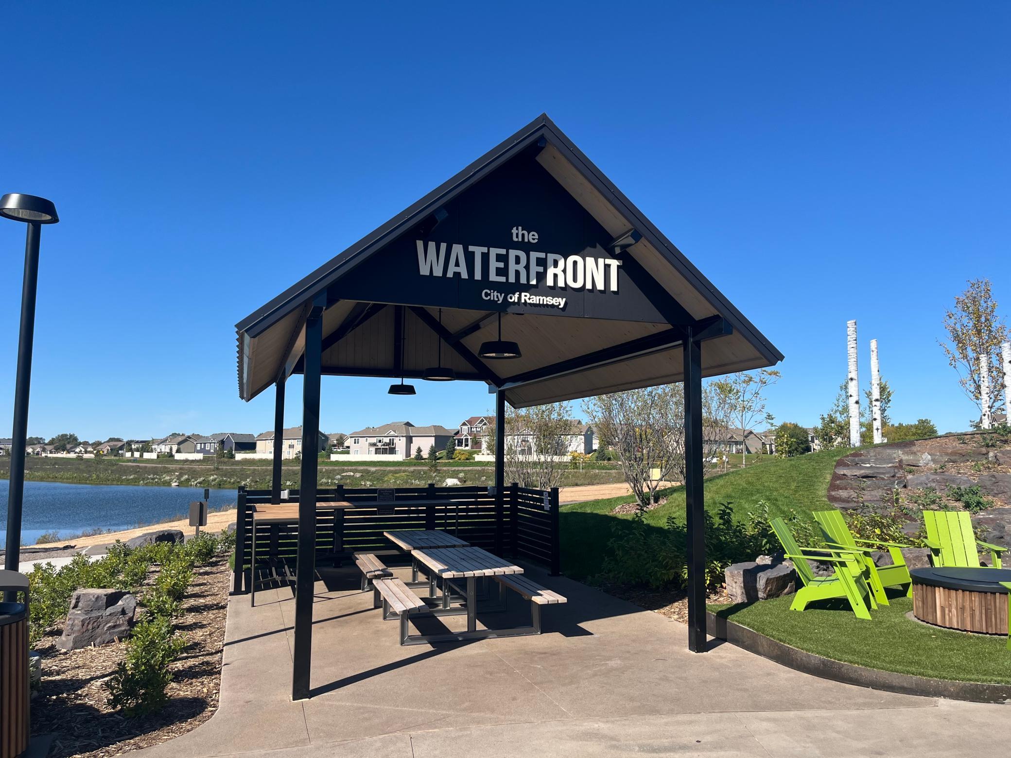 The Waterfront Park is just a few minute walk and features a 17,000 square foot interactive play area with 90 spray nozzles including jets, bubblers and arches, a cascading waterwall and a toddler zone!