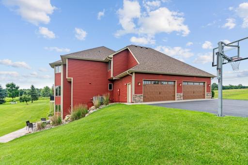 11638 Eckert Avenue SE, Delano, MN 55328