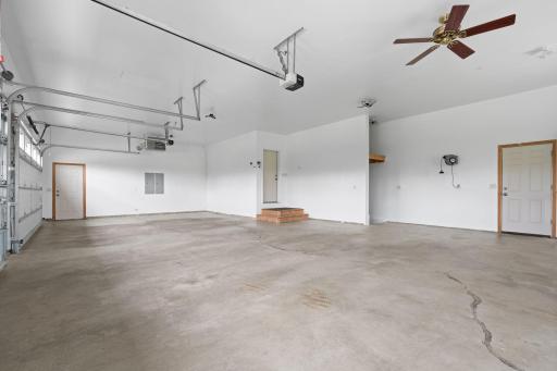 11638 Eckert Avenue SE, Delano, MN 55328