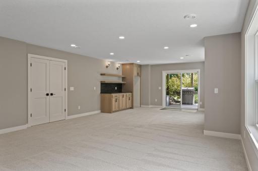 13430 Vickers Street NE, Ham Lake, MN 55304