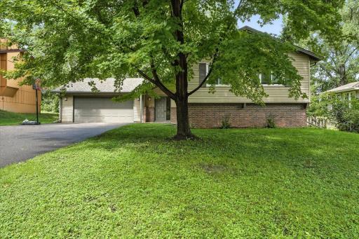 11220 Red Fox Drive, Osseo, MN 55369