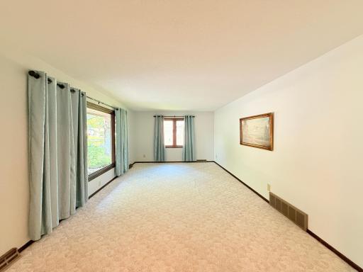 1610 N 6th Street, Montevideo, MN 56265