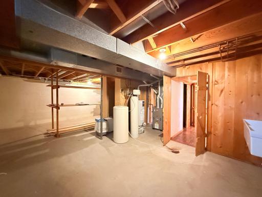 1610 N 6th Street, Montevideo, MN 56265
