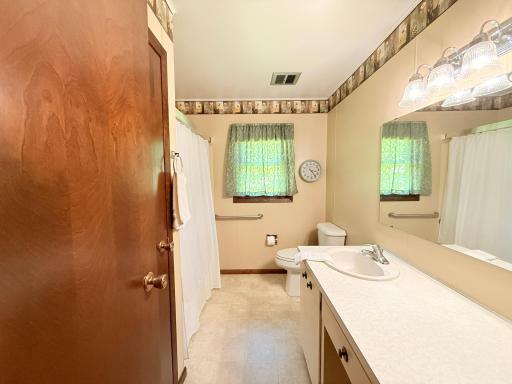 1610 N 6th Street, Montevideo, MN 56265