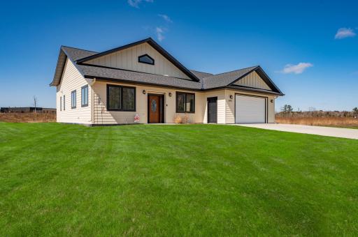 895 SW 22nd Avenue, Grand Rapids, MN 55744