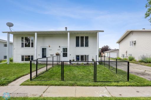 2350 20th Avenue S, Fargo, ND 58103