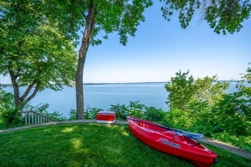 311 Lake Avenue S, Spicer, MN 56288