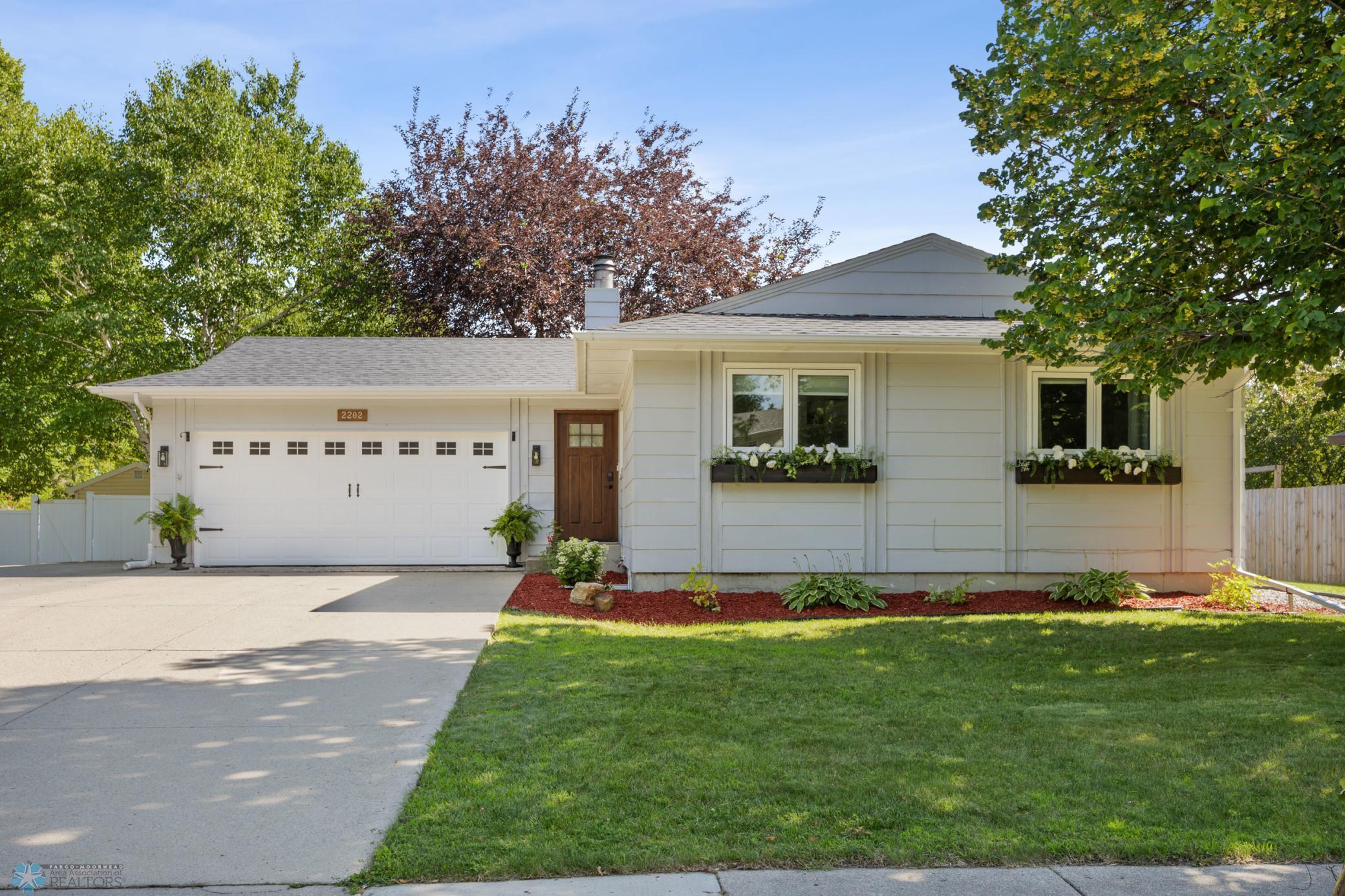 2202 25th Avenue S, Fargo, ND 58103