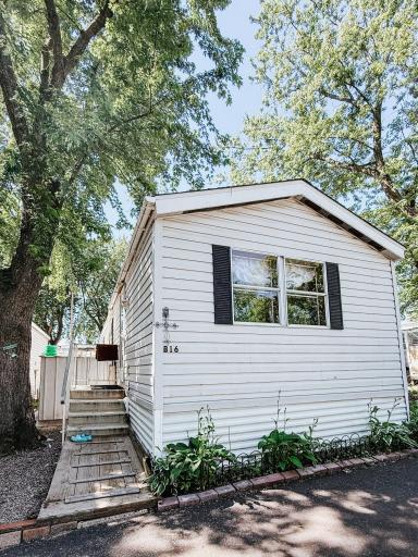 3020 Rice Street, Trl B16, Little Canada, MN 55113