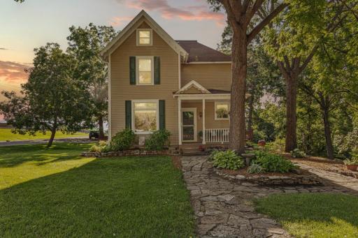 128 5th Avenue SW, Faribault, MN 55021