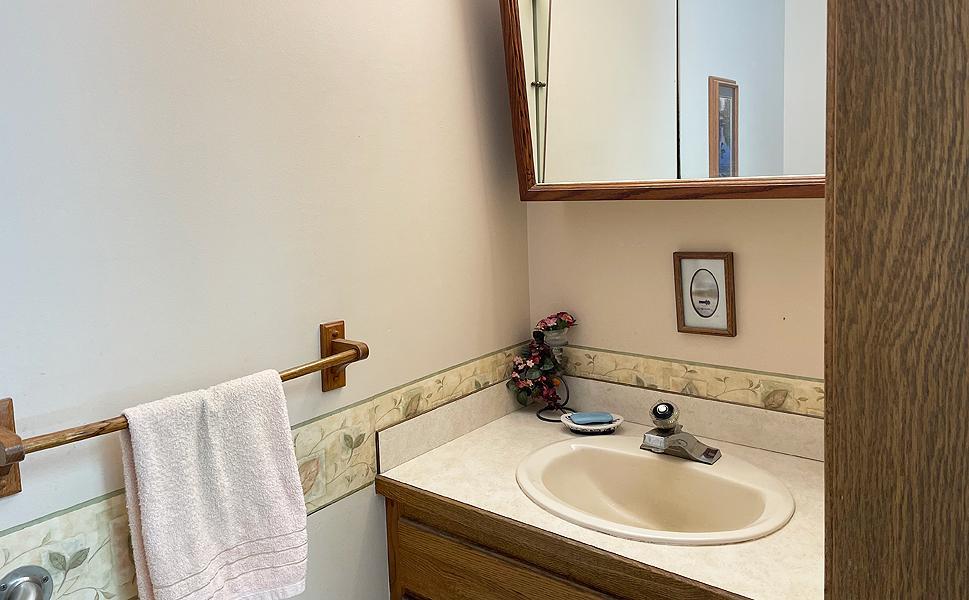 14.5 HalfBath.jpg