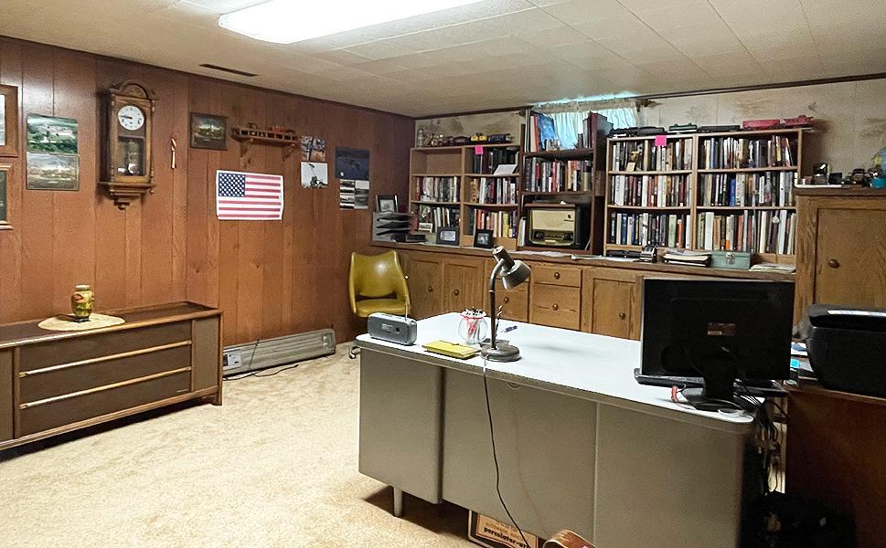 31 Office1.jpg