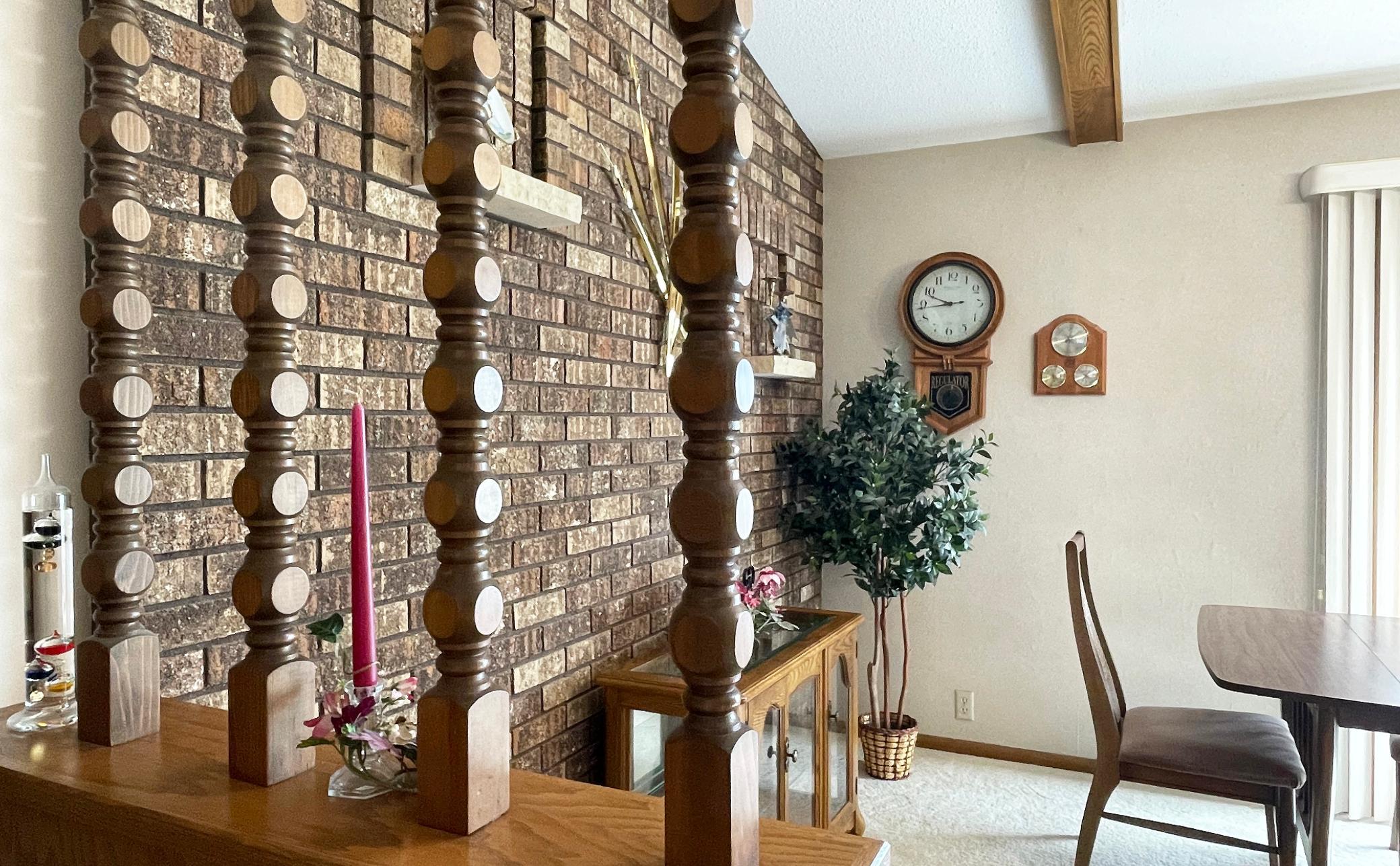 09 DiningRoomBrick.jpg
