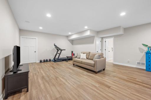 21386 Dorothy Way, Prior Lake, MN 55372