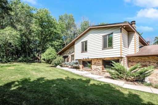 1010 Zanzibar Lane N, Plymouth, MN 55447