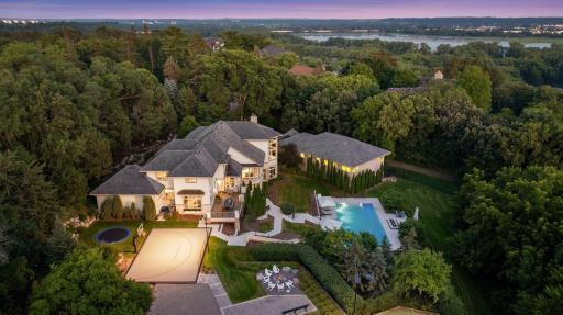 11068 Bell Oaks Estate Road, Eden Prairie, MN 55347