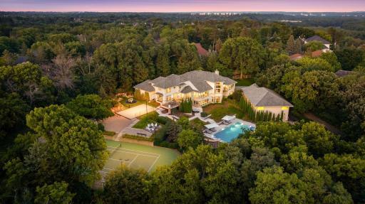 11068 Bell Oaks Estate Road, Eden Prairie, MN 55347