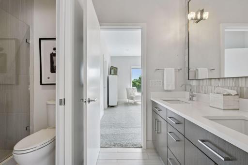 11068 Bell Oaks Estate Road, Eden Prairie, MN 55347