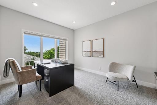 11068 Bell Oaks Estate Road, Eden Prairie, MN 55347