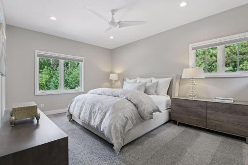 11068 Bell Oaks Estate Road, Eden Prairie, MN 55347