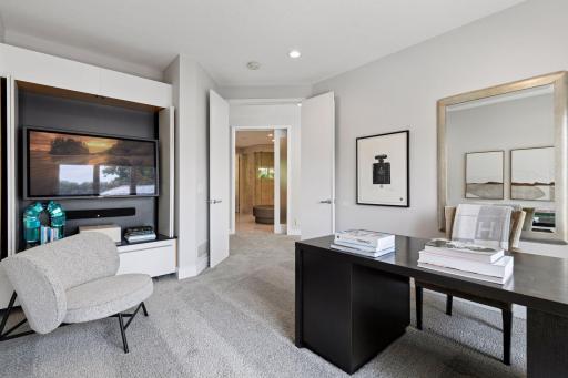 11068 Bell Oaks Estate Road, Eden Prairie, MN 55347