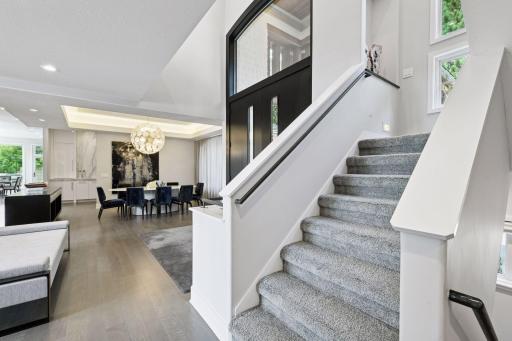 11068 Bell Oaks Estate Road, Eden Prairie, MN 55347