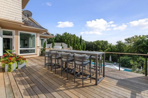 11068 Bell Oaks Estate Road, Eden Prairie, MN 55347