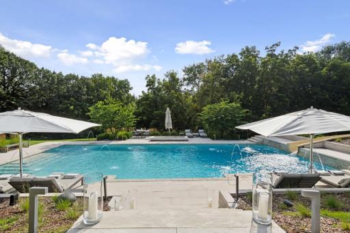 11068 Bell Oaks Estate Road, Eden Prairie, MN 55347