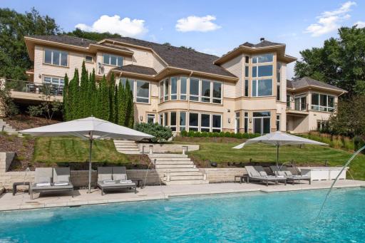 11068 Bell Oaks Estate Road, Eden Prairie, MN 55347