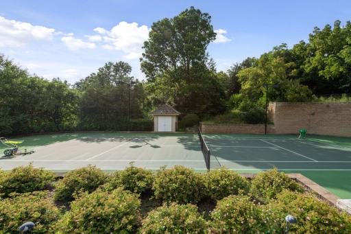 11068 Bell Oaks Estate Road, Eden Prairie, MN 55347