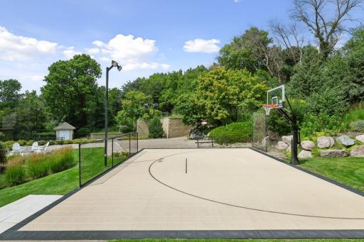 11068 Bell Oaks Estate Road, Eden Prairie, MN 55347