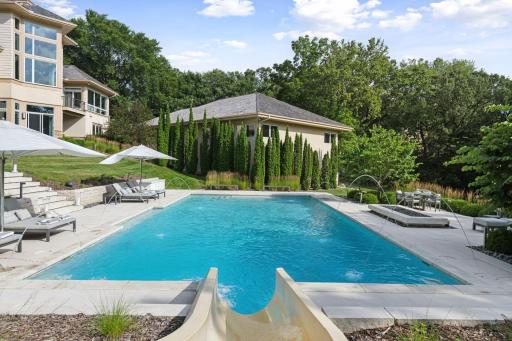 11068 Bell Oaks Estate Road, Eden Prairie, MN 55347
