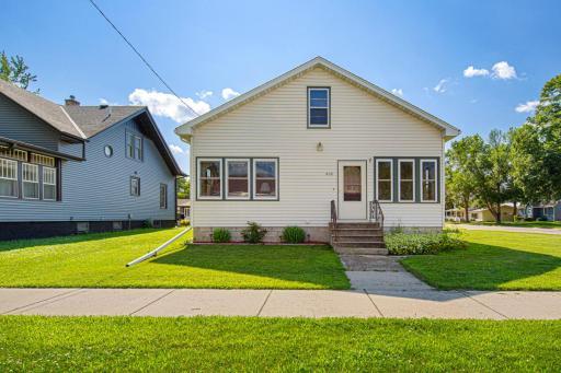 400 Pine Street, Nicollet, MN 56074
