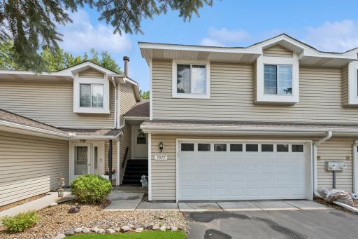 7577 15th Street Lane N, Oakdale, MN 55128