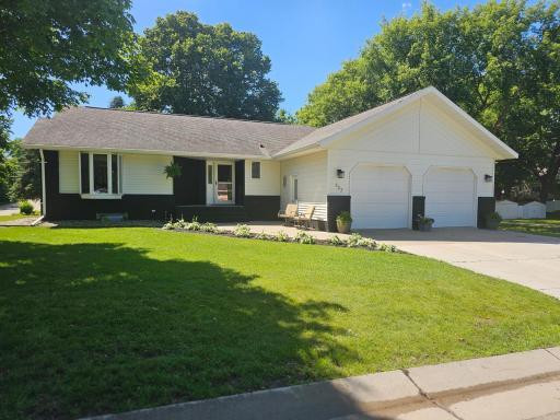 527 2nd Avenue SE, Pelican Rapids, MN 56572