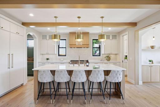 5625 Chowen Avenue S, Edina, MN 55410