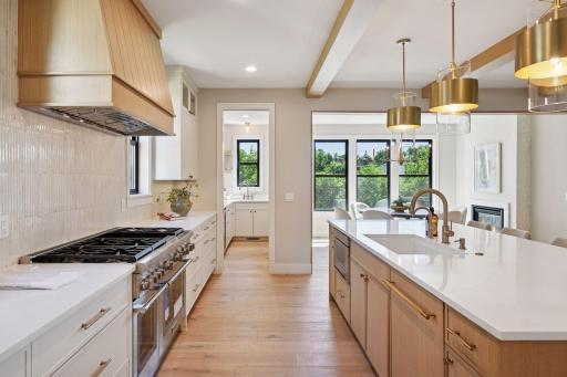 5625 Chowen Avenue S, Edina, MN 55410