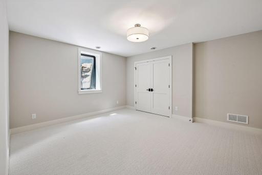 5625 Chowen Avenue S, Edina, MN 55410