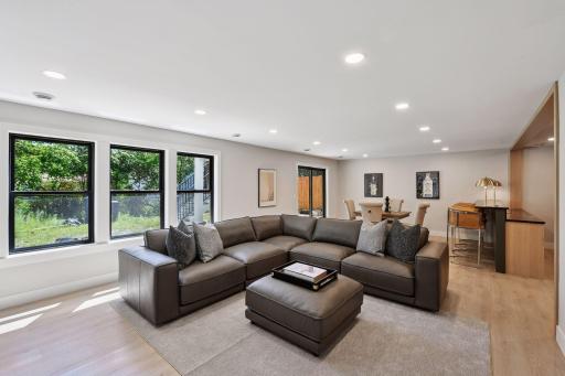 5625 Chowen Avenue S, Edina, MN 55410